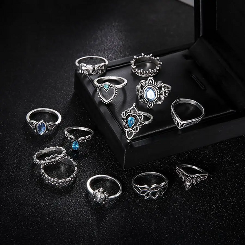 Load image into Gallery viewer, Vintage Women&#39;s 13 piece Rings Set
