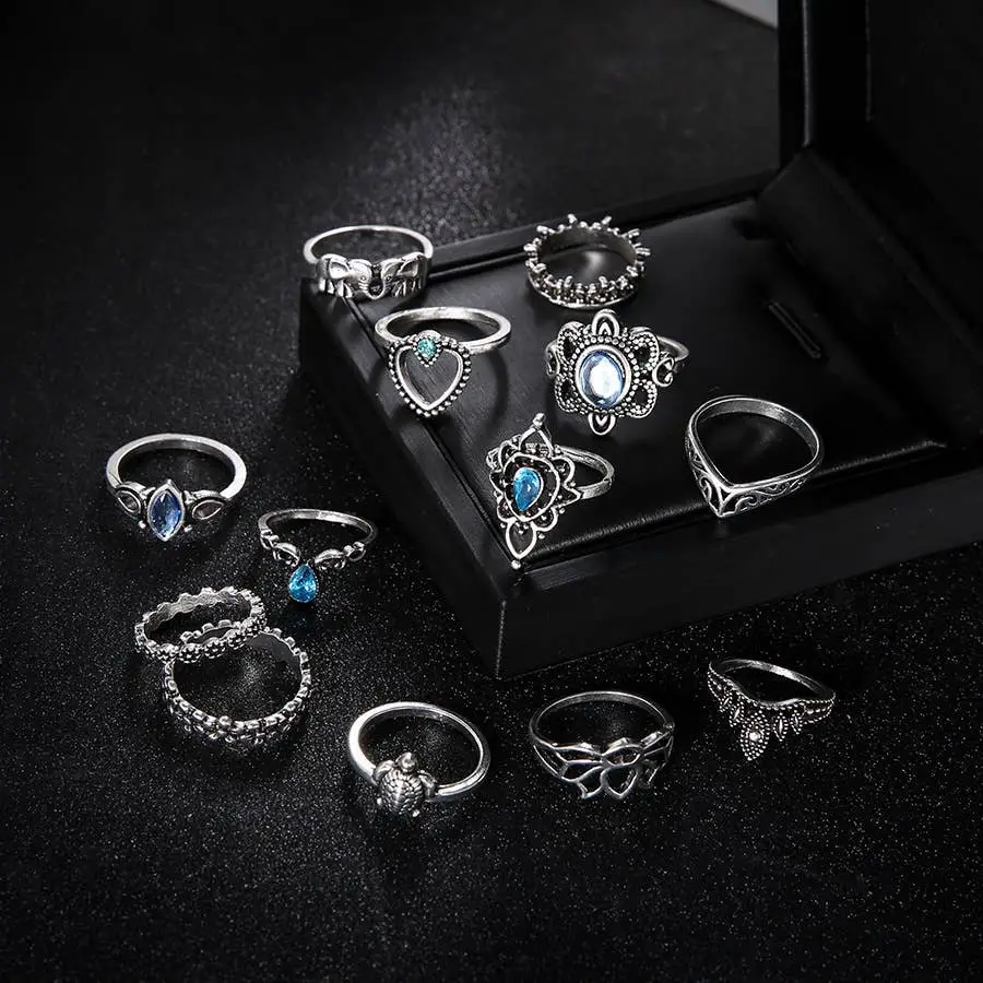 Vintage Women's 13 piece Rings Set