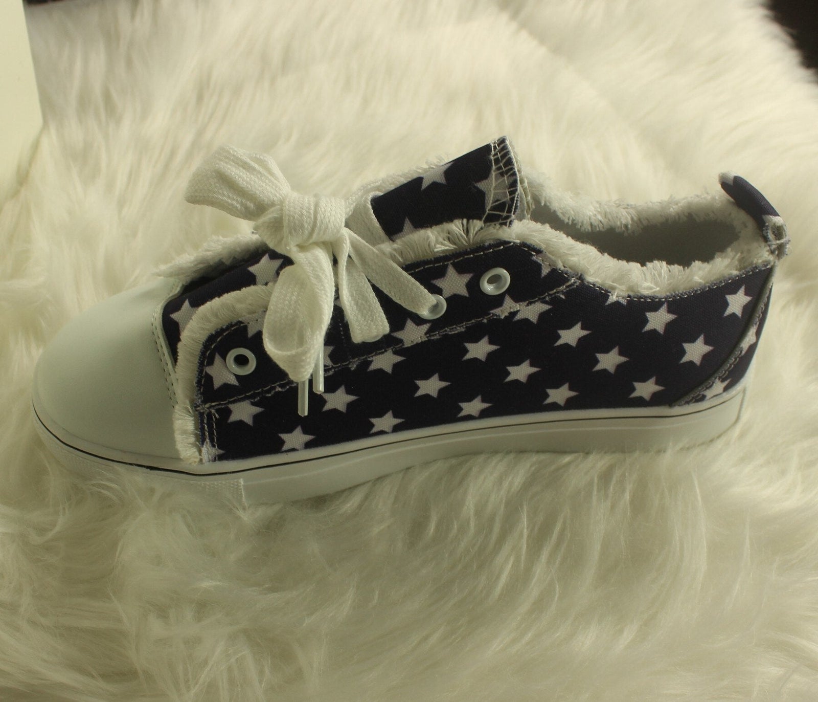 [LIMITED TIME OFFER !!!] Star Striped Lace Up Sneakers Round Toe Casual Shoes